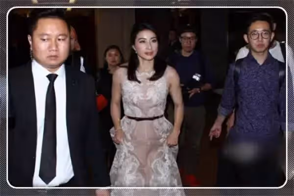 郭晶晶終於穿出像闊太了，她的美是一種高姿態的美，無人能比！