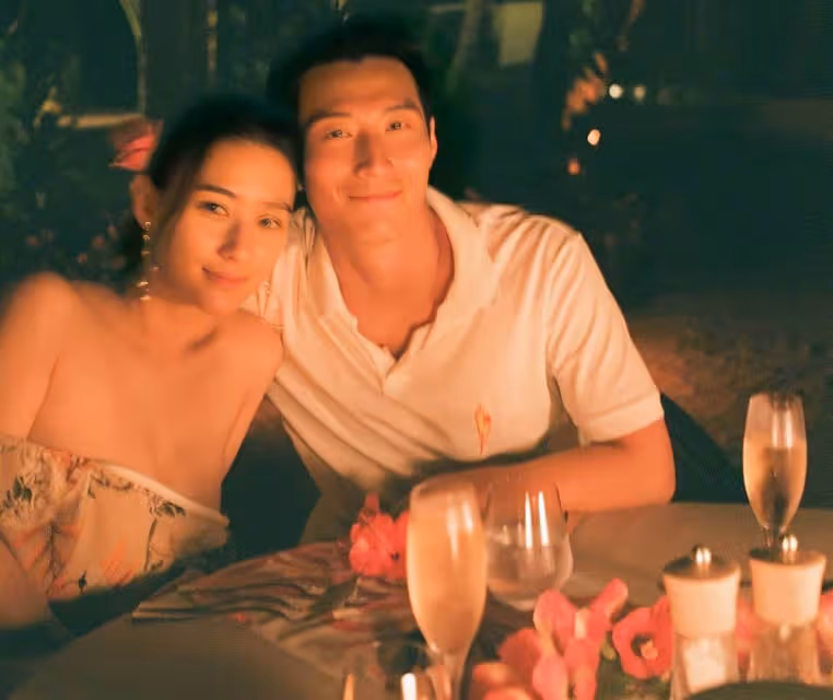 恭喜!賭王最美千金被曝領證結婚,公開默認知名男星是她的老公