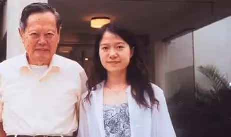 嫁大53歲尪！為顧老公身體「18年堅持早睡」卻遭非議　丈夫公開遺囑「證明老婆是真愛」繼子掛保證：她是好女孩