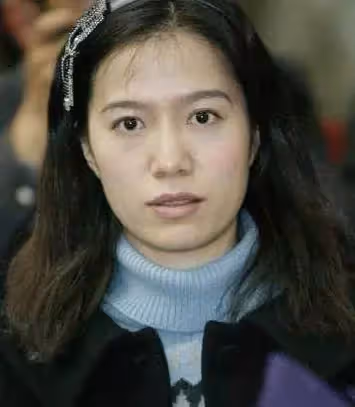 嫁大53歲尪!為顧老公身體「18年堅持早睡」卻遭非議 丈夫公開遺囑「證明老婆是真愛」繼子掛保證:她是好女孩