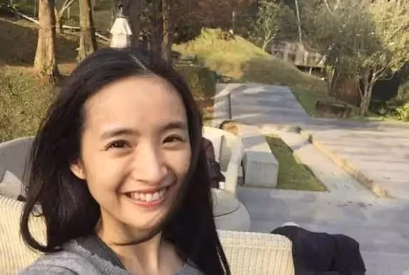 她16歲替母還債千萬!23歲因病寫下遺書 是胡歌最欣賞的女人「30歲嫁給幸福」