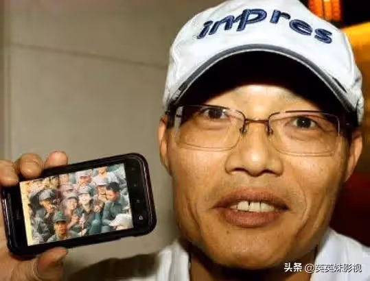 女神的眷顧!當年被「鄧麗君親過的士兵」4天只洗半邊臉 親吻照隨身帶「今現狀曝光」惹人羨