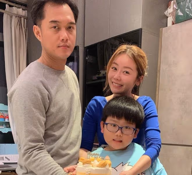 億萬闊太張韋怡凌晨哭訴，兒子在學校被欺負，班主任卻顛倒是非