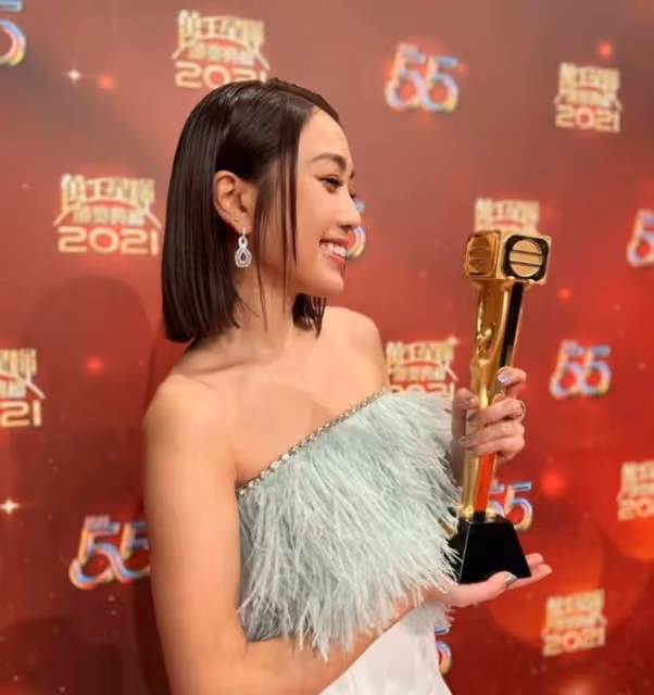 情緒疑再受困擾!TVB知名星二代曝遭網絡欺凌,曾因患抑鬱自殺3次