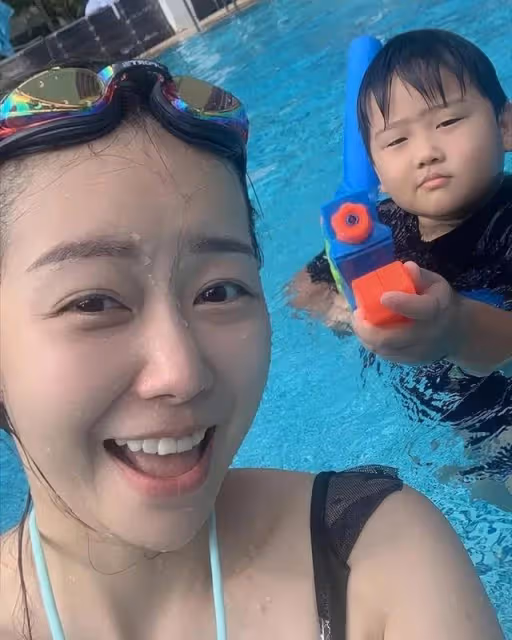 突發!TVB知名女星自曝7歲兒子遭校園欺凌,開直播崩潰大哭