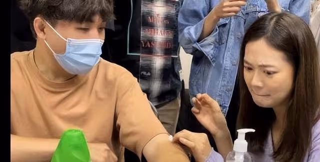 被贊有學醫潛質!TVB視後為新劇學針灸,多次拿自己試針做白老鼠