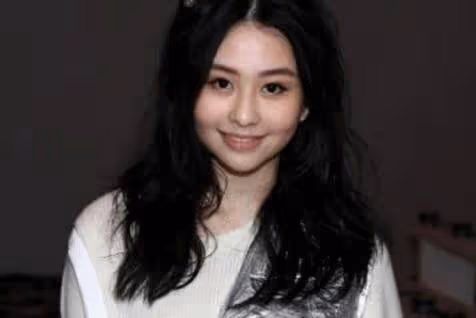 邱淑貞的女兒疑似在韓國出道,顏值不輸於母親,希望她不要亂搞。