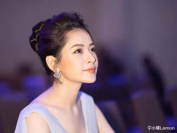越南第一美女:16歲出道吸粉1170萬,被贊熱巴、柳岩結合體