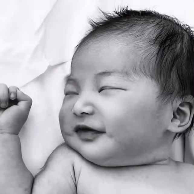 朱珠開70萬座駕外出,16萬名牌包隨手放後車廂,結婚後被寵成公主