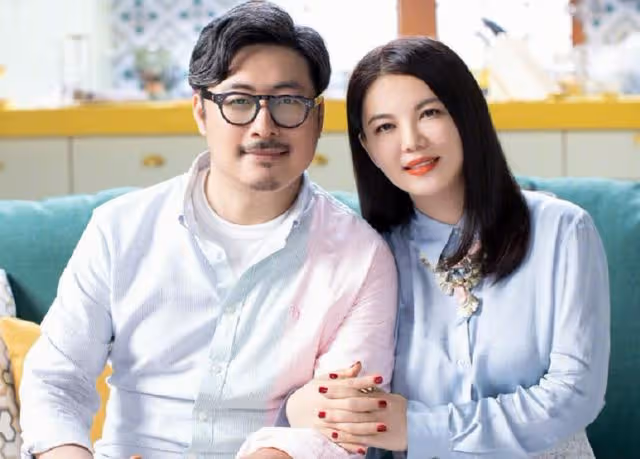 王岳倫李湘被疑復婚，同在上海隔離一個月，兩人同天發動態巧合多