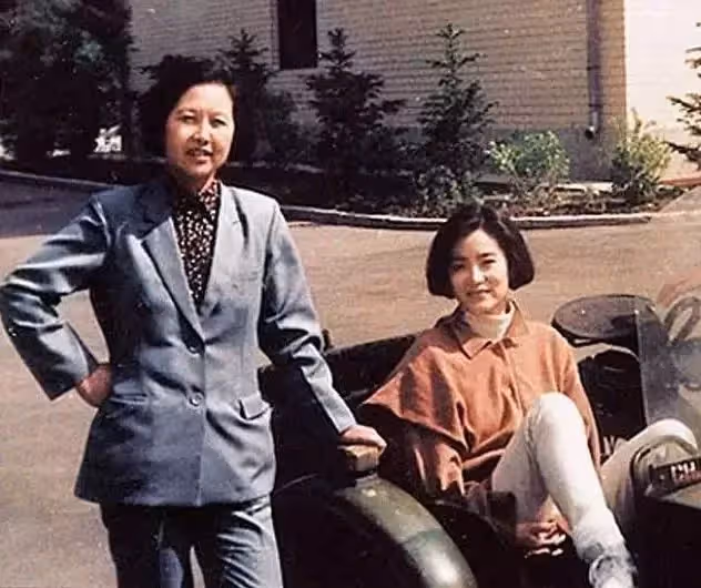 找了親姊36年!林青霞「為完成母親願望」承諾照顧後半生 對方「寧願月領2000退休金」果斷拒絕
