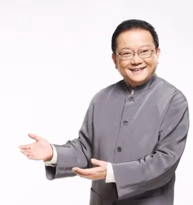 王剛終於不再迴避，回應8年前砸2億古董一事，網友：早點說就好了