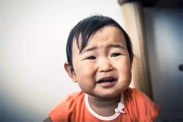 捷運上一對母子火了,細心舉動引來乘客稱讚,網友:最高級的炫富是教養