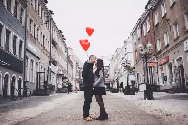懷孕後,未來婆婆準備不買房不給彩禮,兒子:買房的事不用你操心