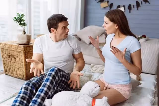 夫妻之間過日子AA制 婆婆做手術丈夫卻和妻子要錢 妻子：憑什麼