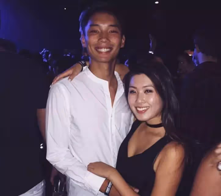 苗僑偉29歲女兒苗彤曬照,皮膚黝黑身材好,TVB三度邀約被拒,在國外演配角,苗僑偉:欣慰女兒自力更生!!