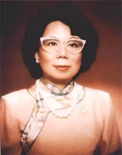 她被李嘉誠藏20多年!穿著樸素「 保鏢從不離身」一露面就繼承七百億財產