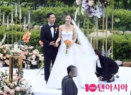 孫淡妃、李圭赫，婚禮現場照曝光