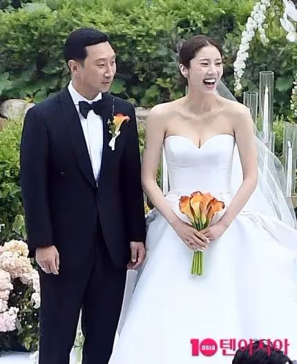 孫淡妃、李圭赫，婚禮現場照曝光