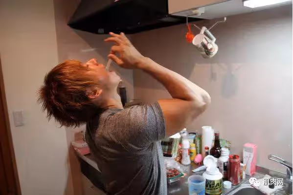 A界王者清水健結婚！他的作息表拯救了無數的男人