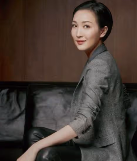 郭晶晶隱瞞34年的小姑子，原來是熟悉的她，難怪霍啟剛一直不公布