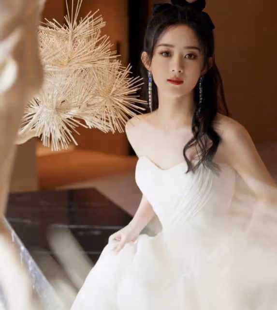趙麗穎終於開始反擊了，自爆離婚內幕，馮母怒斥：算你狠！
