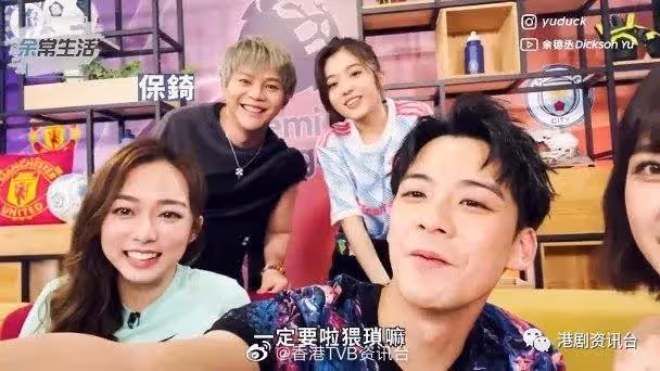 高調入Now講球!余德丞與保錡強尼被美女圍
