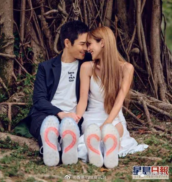 鄭嘉穎與老婆穿情侶鞋賀相愛7周年！趁機向TVB最美港姐發表愛