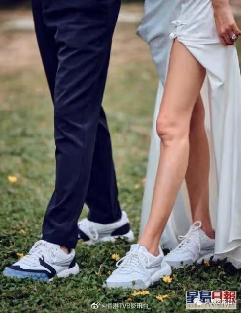鄭嘉穎與老婆穿情侶鞋賀相愛7周年！趁機向TVB最美港姐發表愛