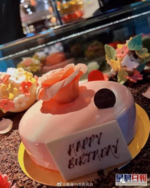前TVB女星產後首次與老公約會！補祝自己40歲生日