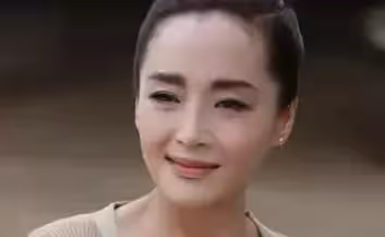 她20歲成金馬影后！二婚嫁影帝　女兒改名越長越像男人「至今未婚」母女相依為命