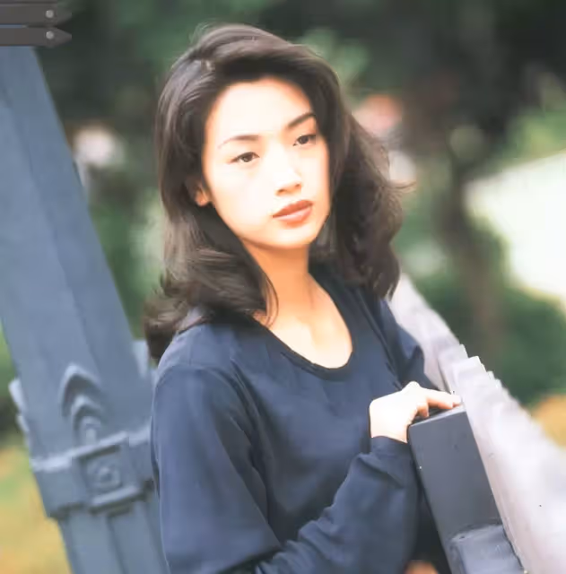 出生「太醜」險被送人！她錯愛12年男友「拒絕劉德華求婚」　巔峰退圈嫁素人尪：簡單平淡也甜蜜