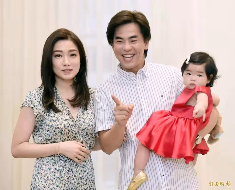 花20年找到真愛！柯有倫「靠朋友追到老婆」差點錯過　鏡頭前「告白已逝老爸」：放心，你會很驕傲的