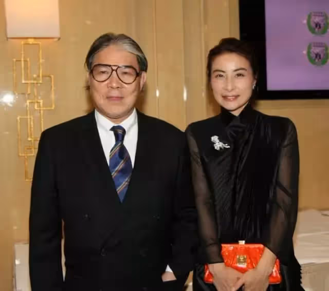探望孫子被拒？公公霍震霆唸兒媳「溫柔只給外人看」  郭晶晶無奈笑回「被網友稱讚」：她是個好媽媽