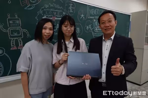 靠補助生活12年!單親女學生「窮到與母共吃一碗飯」奮發向上 金榜題名「不辜負養育之恩」感動喊:換我照顧你