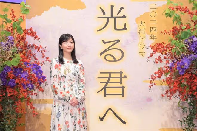 她越來越紅了!第四位完成此壯舉的女演員