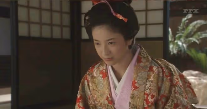 她越來越紅了!第四位完成此壯舉的女演員