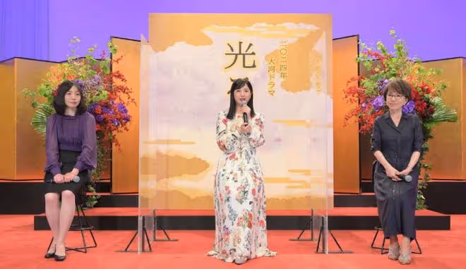 她越來越紅了!第四位完成此壯舉的女演員