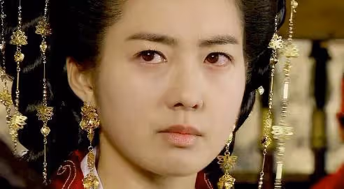 李枖原：憑藉著德曼公主一夜成名，成為了韓國最清純的女神。