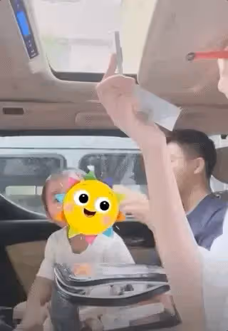 奚夢瑤首次曝光兒子正臉,何廣燊長相清秀跟媽媽如粘貼複製,娃娃音奶萌可愛