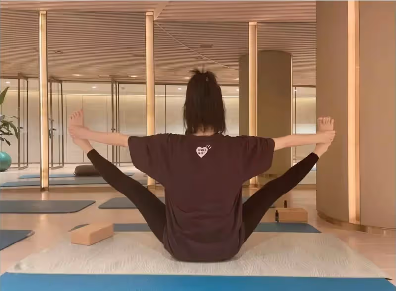 奚夢瑤首次曝光兒子正臉,何廣燊長相清秀跟媽媽如粘貼複製,娃娃音奶萌可愛