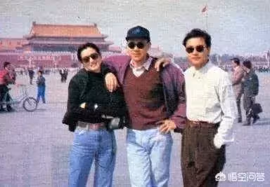 大明星片場罕見合影照,一張比一張珍貴,網友感嘆:物是人非