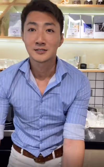恭喜!港星蔡淇俊內地開新店,眾星現身支持,32元一杯飲料賣到爆
