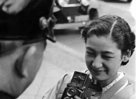 日本女演員原節子，被送給麥克阿瑟當情人，終生未婚，活到了95歲