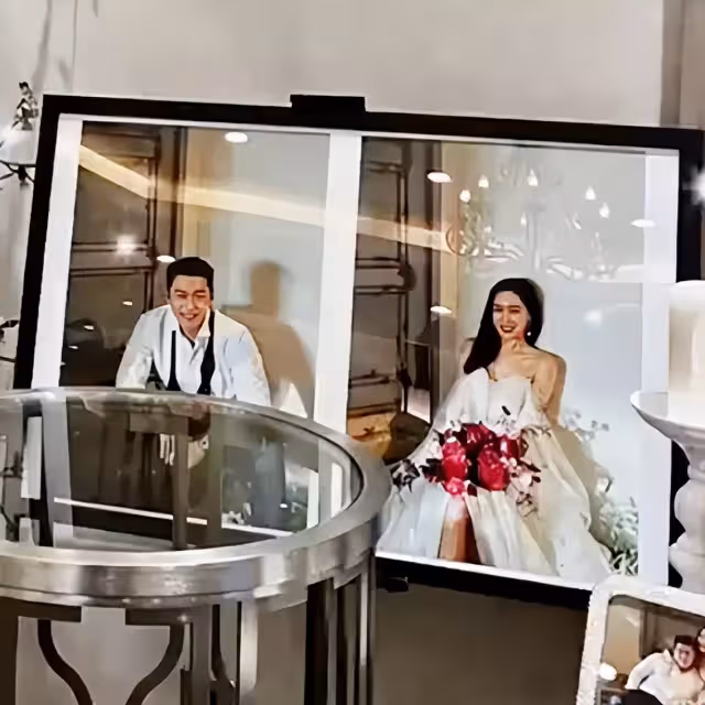 玄彬孫藝珍再曝新婚紗照,兩人親密依偎牽手放閃,超大婚戒首曝光
