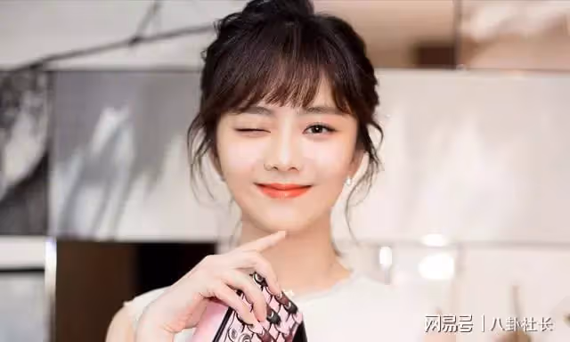 拒絕傻白甜,31歲譚松韻出演職場女性,打臉多少裝嫩女明星?