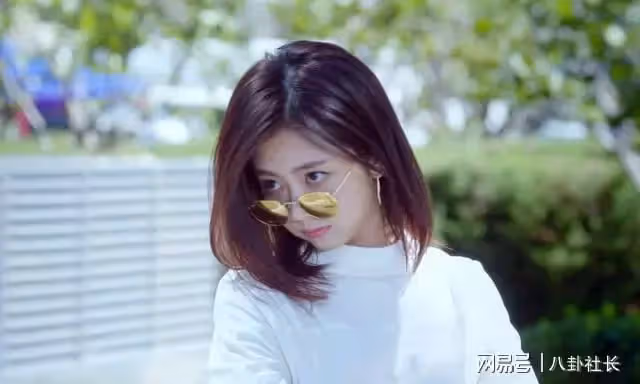 拒絕傻白甜,31歲譚松韻出演職場女性,打臉多少裝嫩女明星?