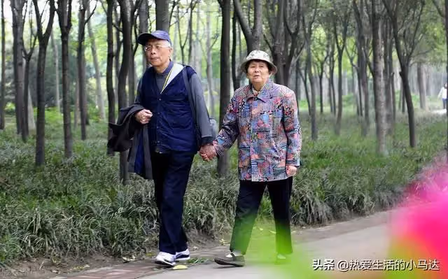 父母想去兒子家養老,兒子直言:可以來,但必須答應我5個條件