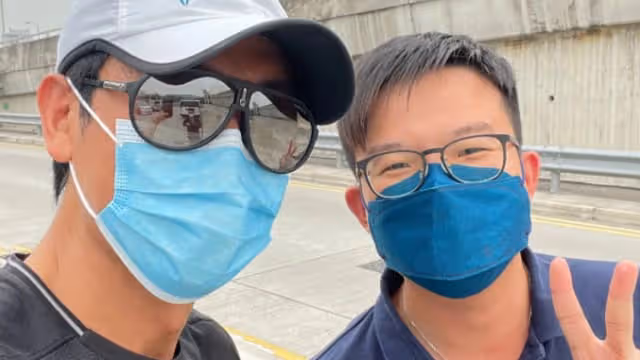 馬德鍾攜兒子同步　網民不信兩人差29歲！