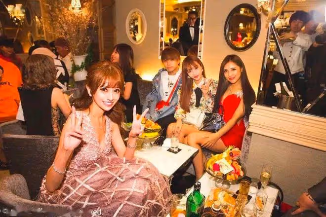 韓國女DJ 美航事件視頻流出，她怎麼這麼慘...